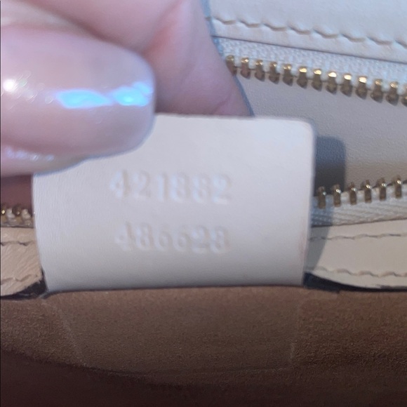 Gucci Sylvie’s off White and Gold Shoulder Bag - Picture 8 of 9